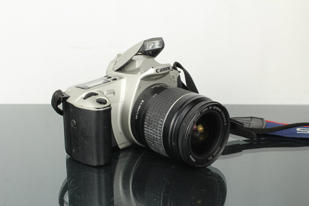 Canon EOS 300 + Canon Zoom EF 28 - 80mm 1:3.5 - 5.6 lens - Dutch|Thrift