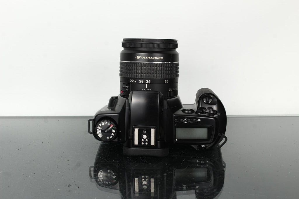 Canon EOS 3000 + Canon EF 22 - 55mm 1:4 - 5.6 - Dutch|Thrift