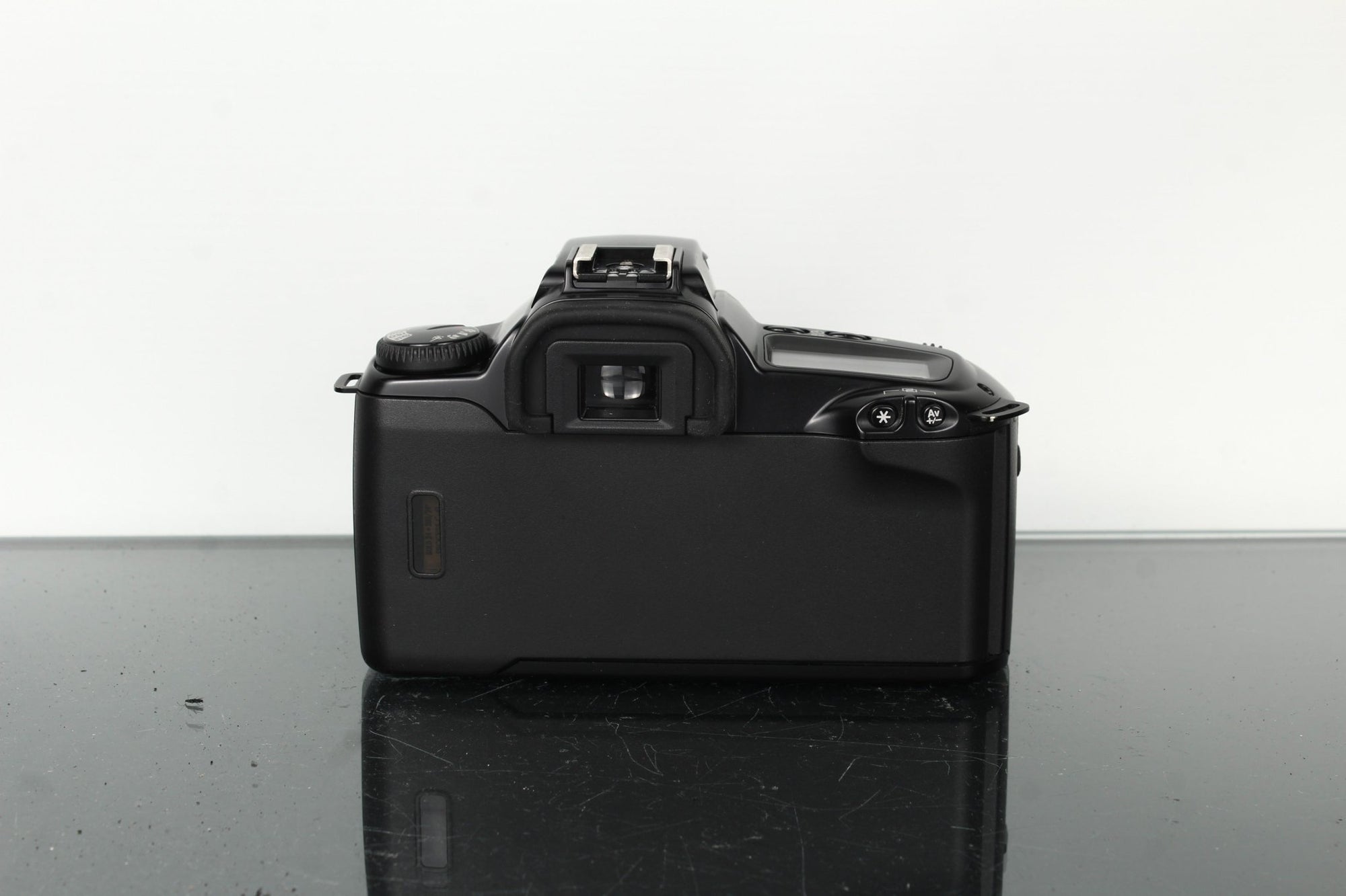 Canon EOS 3000 + Canon EF 22 - 55mm 1:4 - 5.6 - Dutch|Thrift