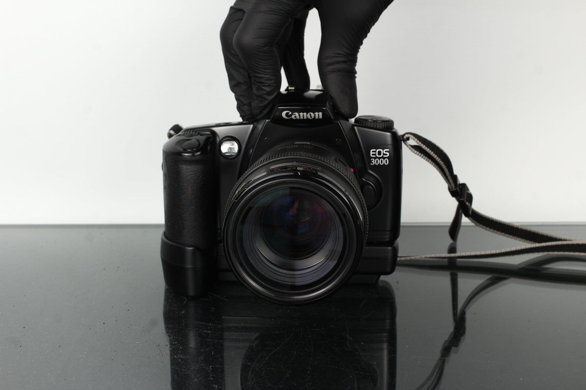 Canon EOS 3000 + Canon EF 35 - 105mm 1:3 - 4.5 - Dutch|Thrift