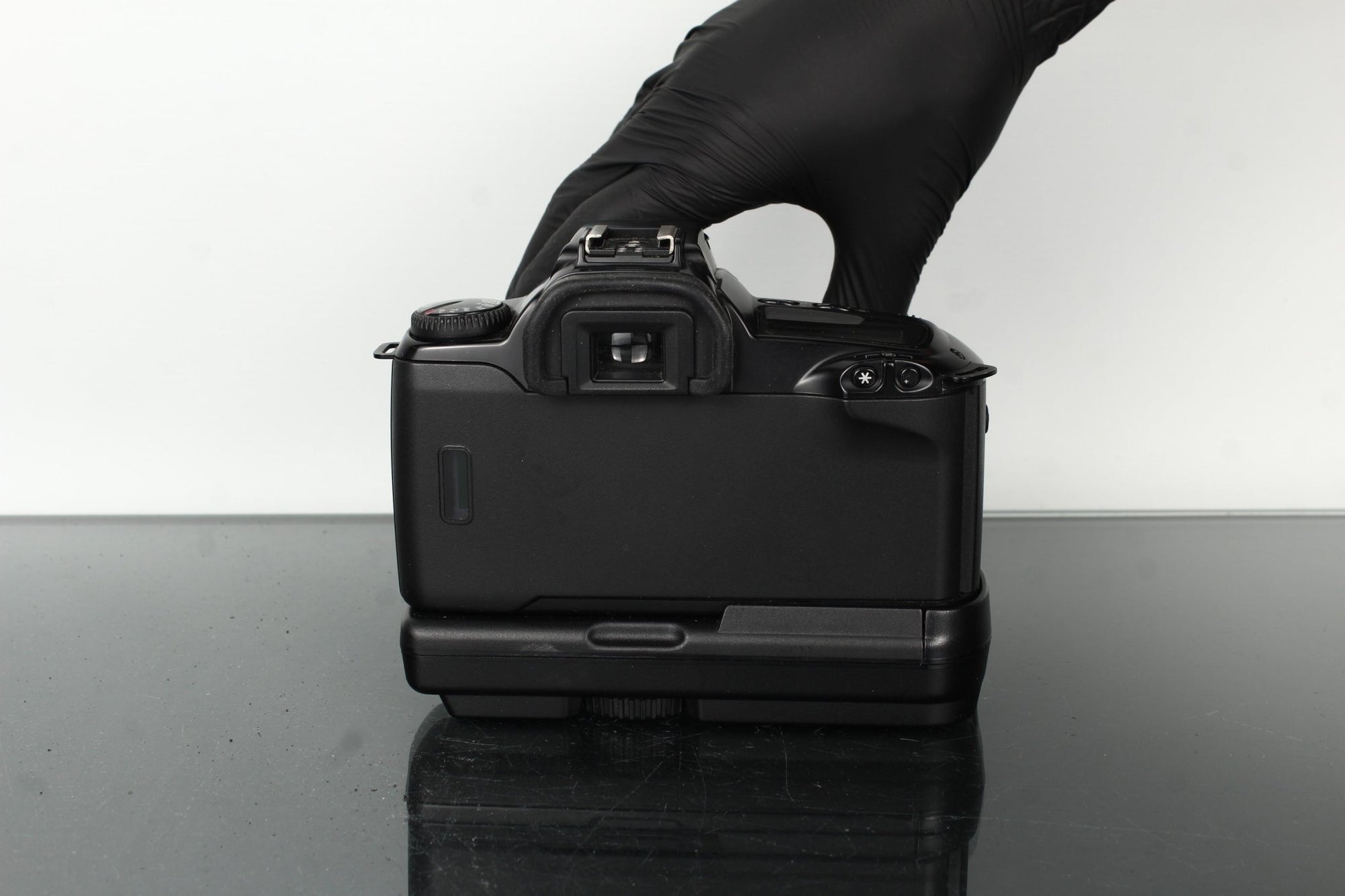 Canon EOS 3000 + Canon EF 80 - 200mm 1:4.5 - 5.6 - Dutch|Thrift