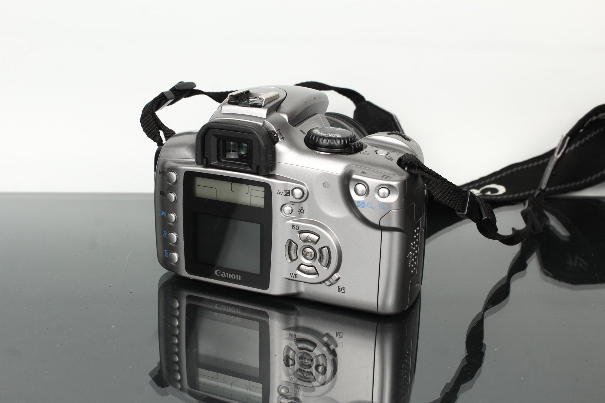 Canon EOS 300D + Canon EF 28 - 105mm f/4 - 5.6 - Dutch|Thrift