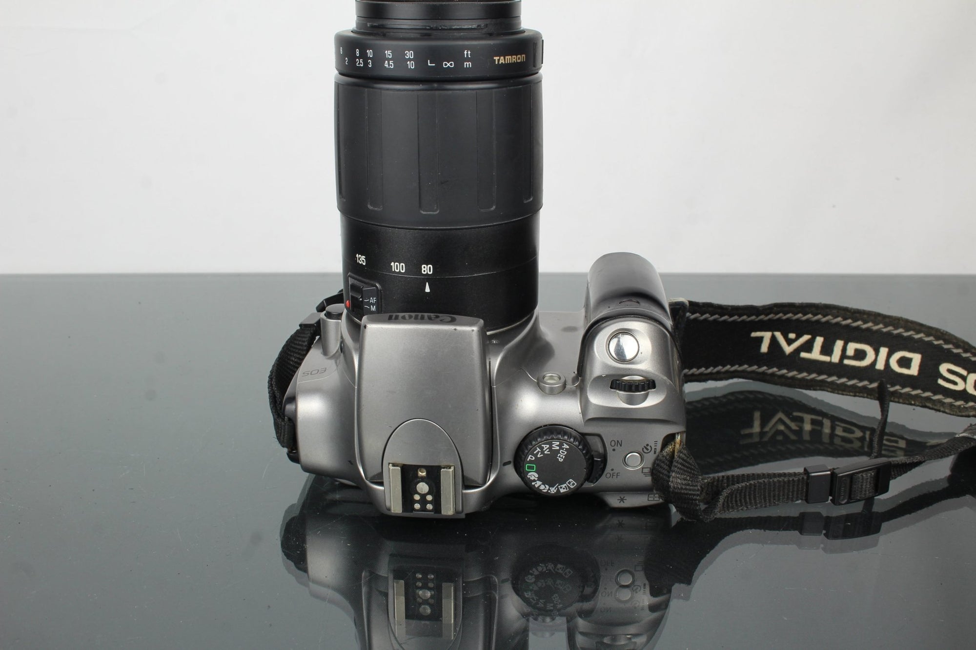 Canon EOS 300D + Tamron 80 - 210mm 1:4.5 - 5.6 lens - Dutch|Thrift