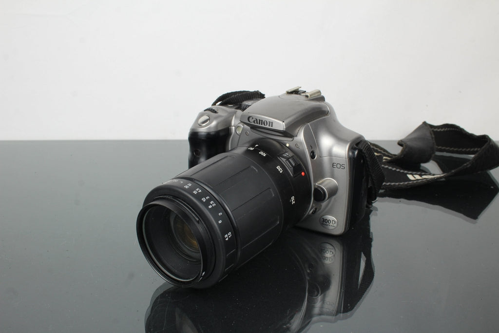 Canon EOS 300D + Tamron 80 - 210mm 1:4.5 - 5.6 lens - Dutch|Thrift