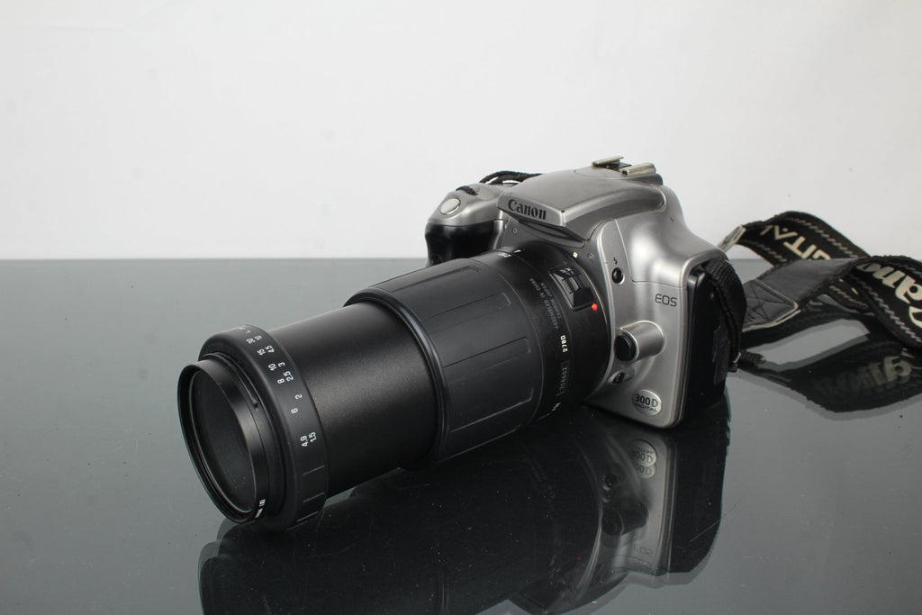 Canon EOS 300D + Tamron 80 - 210mm 1:4.5 - 5.6 lens - Dutch|Thrift