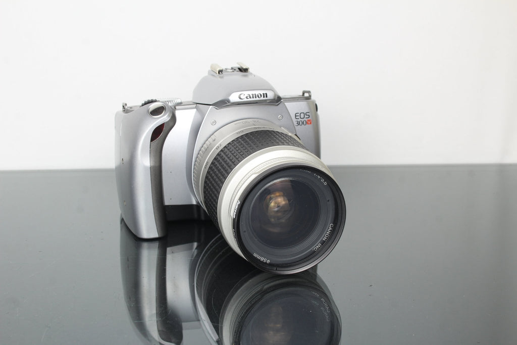 Canon EOS 300V + Canon 28 - 90mm 1:4 - 5,6 lens - Dutch|Thrift