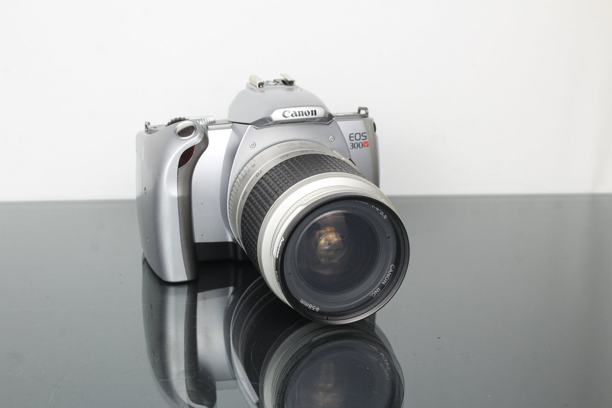 Canon EOS 300V + Canon 28 - 90mm 1:4 - 5,6 lens - Dutch|Thrift