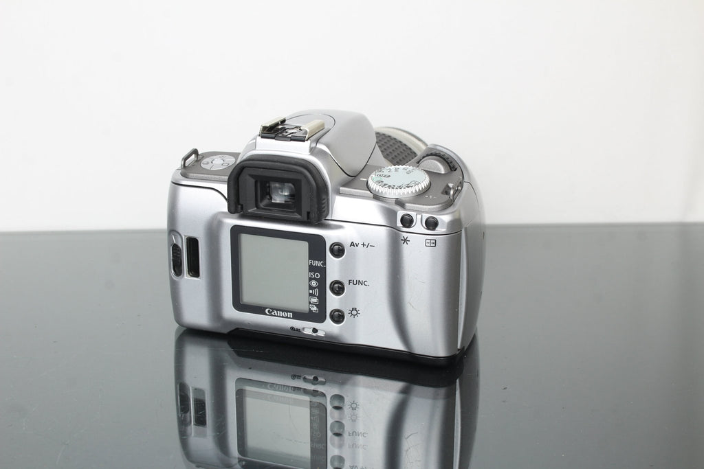 Canon EOS 300V + Canon 28 - 90mm 1:4 - 5,6 lens - Dutch|Thrift