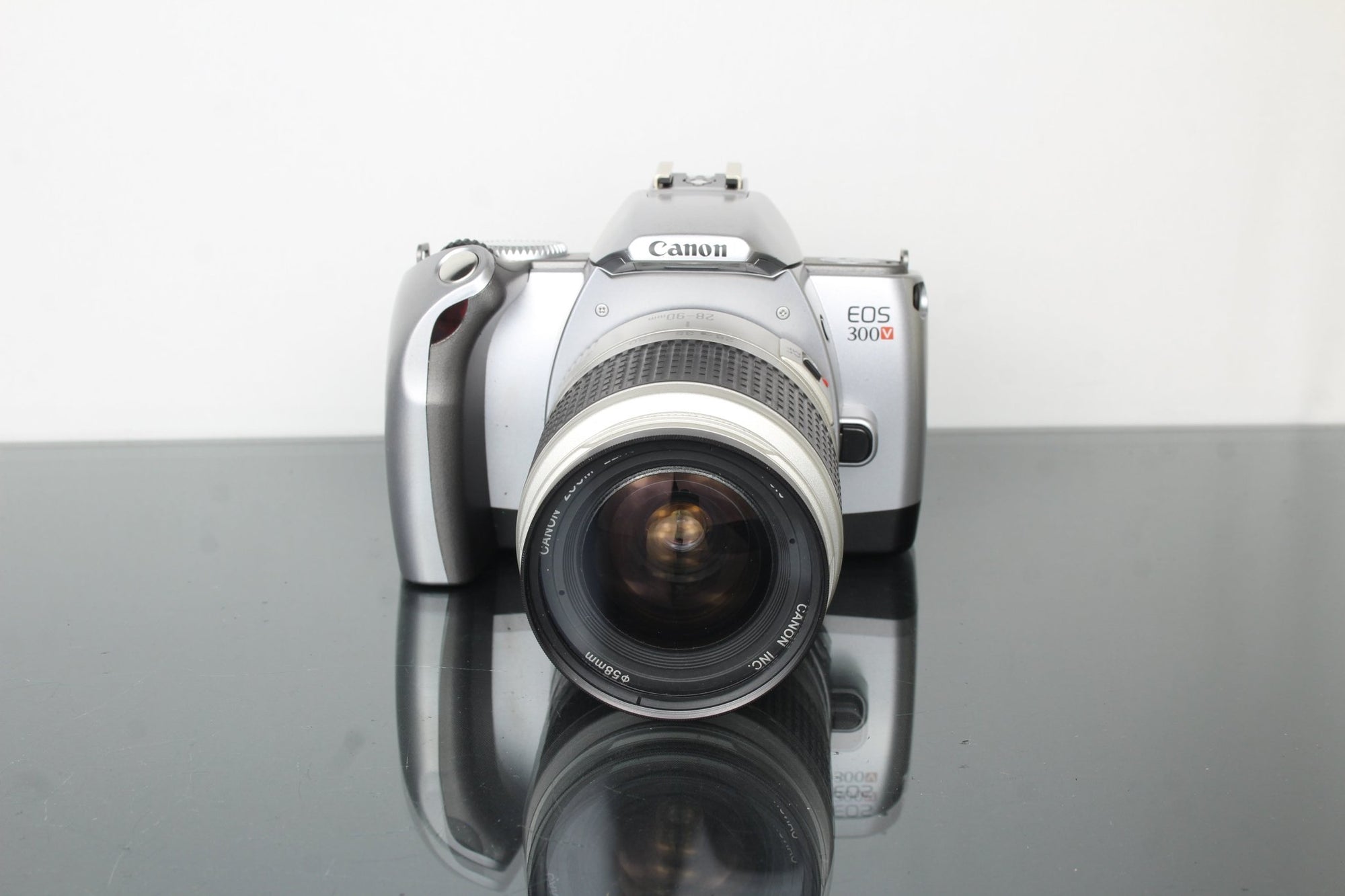 Canon EOS 300V + Canon 28 - 90mm 1:4 - 5,6 lens - Dutch|Thrift