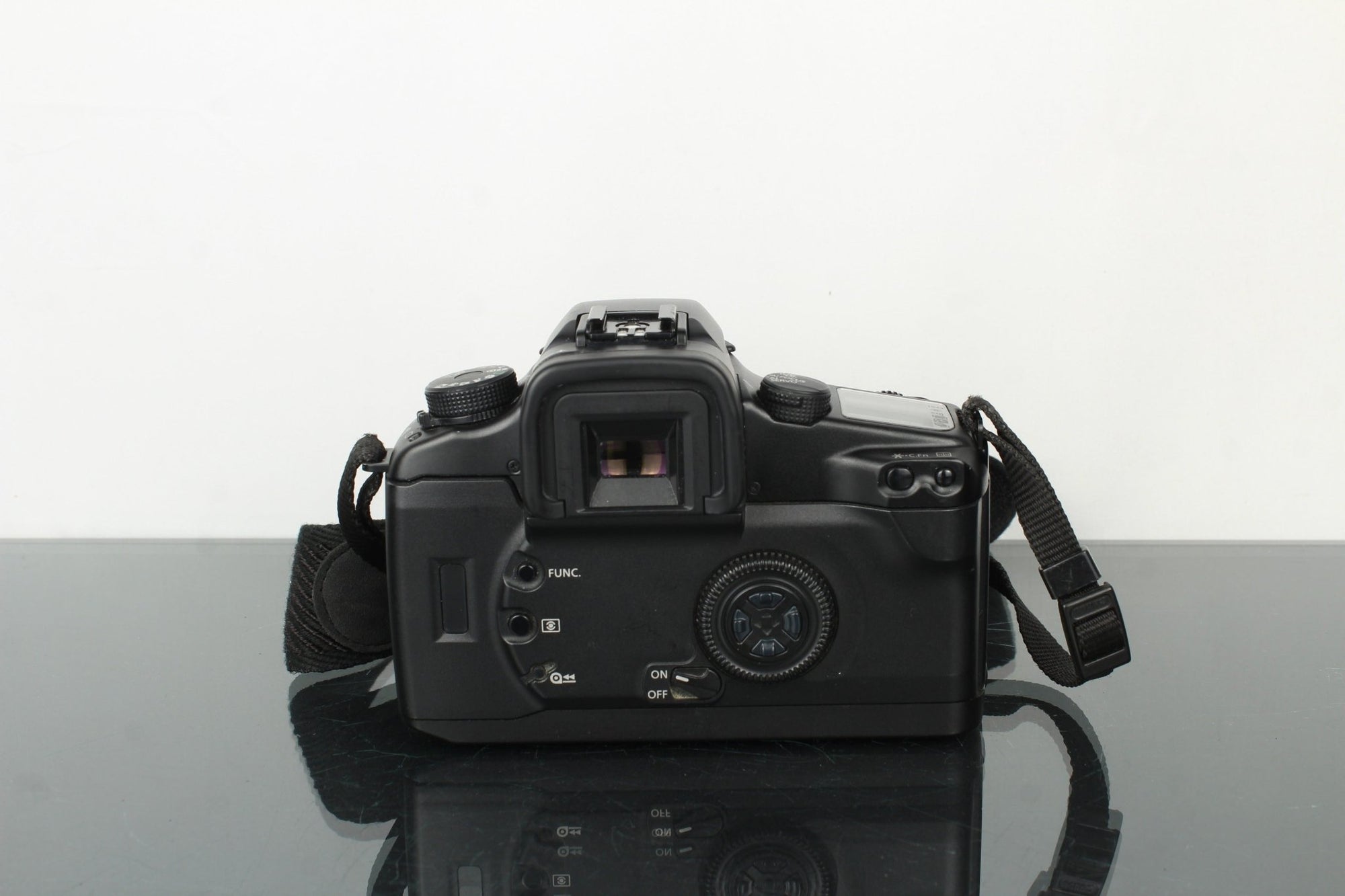 Canon EOS 33 - Dutch|Thrift