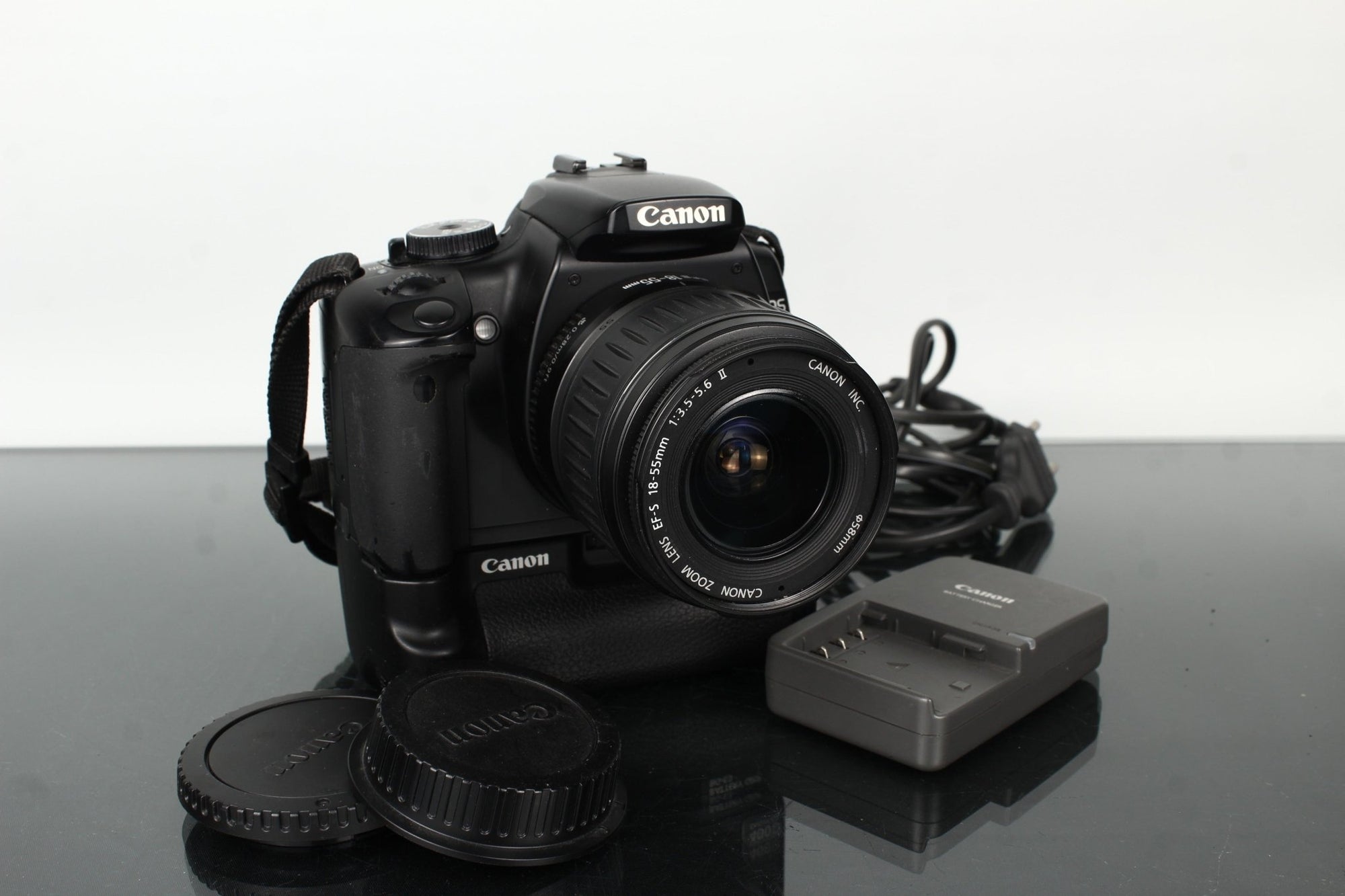 Canon EOS 400D + EF - S 18 - 55mm f/3.5 - 5.6 - Dutch|Thrift