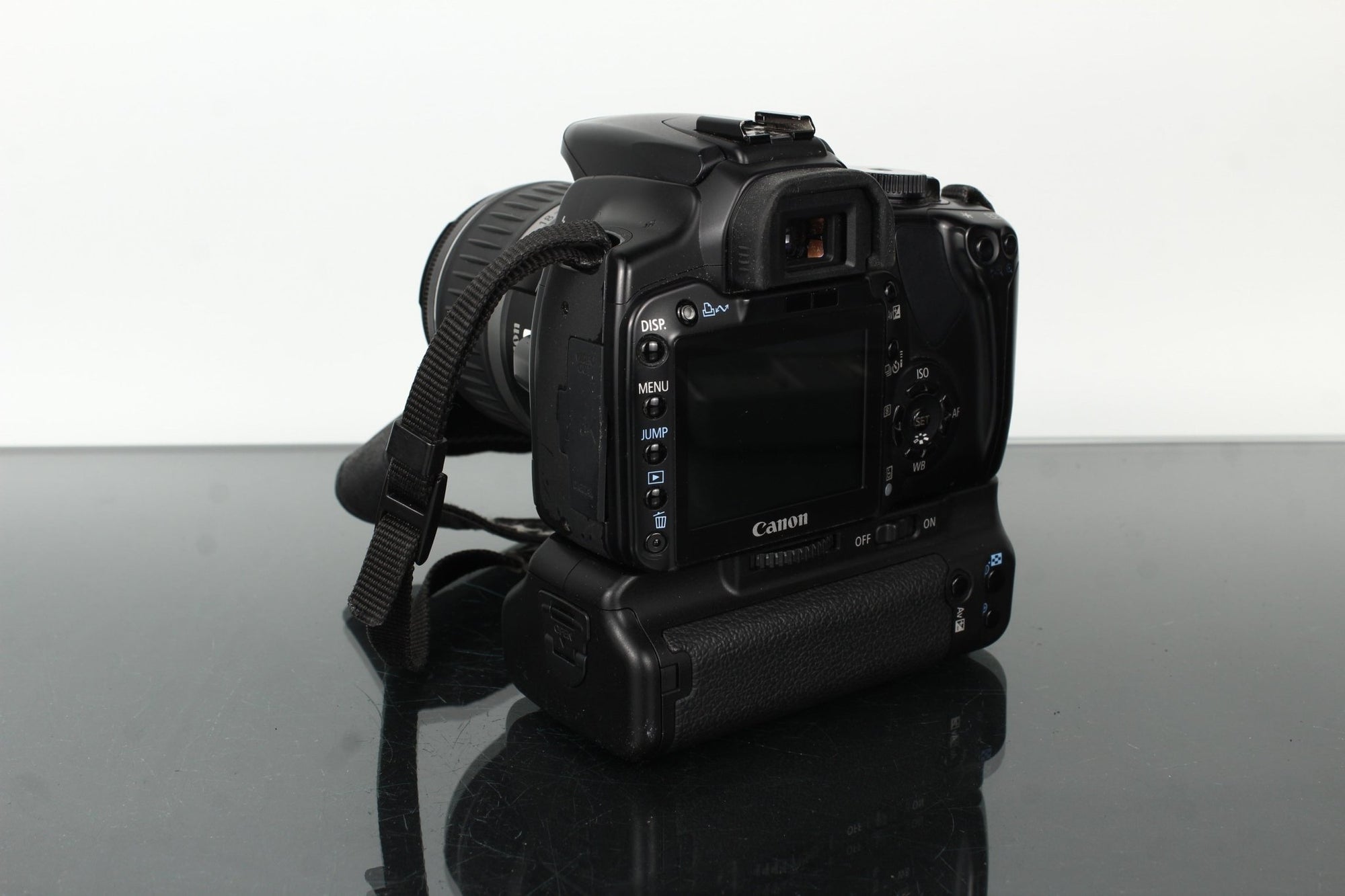 Canon EOS 400D + EF - S 18 - 55mm f/3.5 - 5.6 - Dutch|Thrift