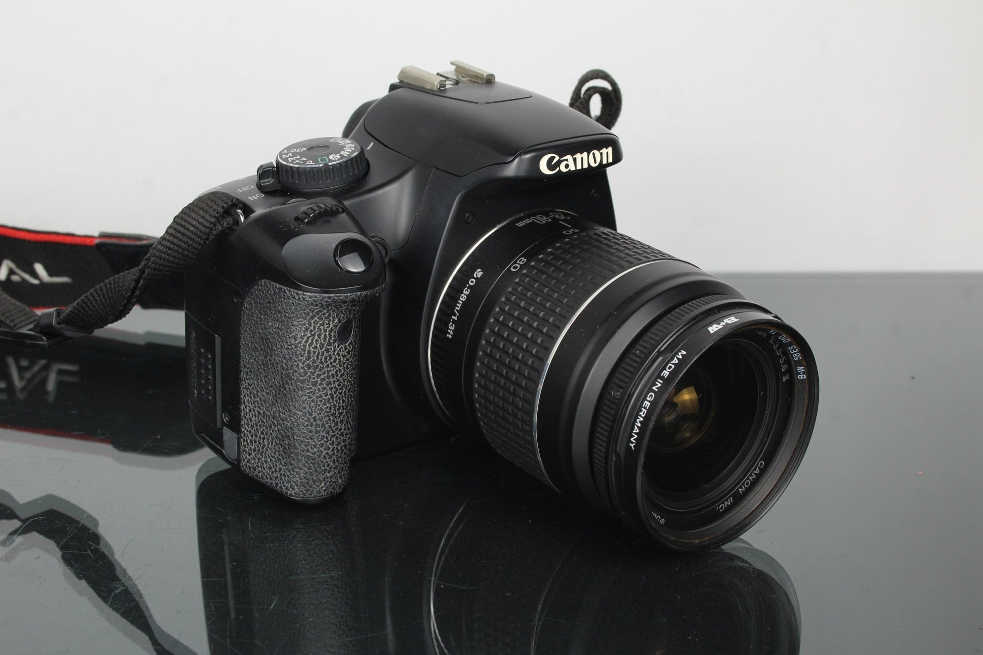 Canon EOS 450D + 28 - 80mm 1:3.5 - 5.6 Canon lens - Dutch|Thrift