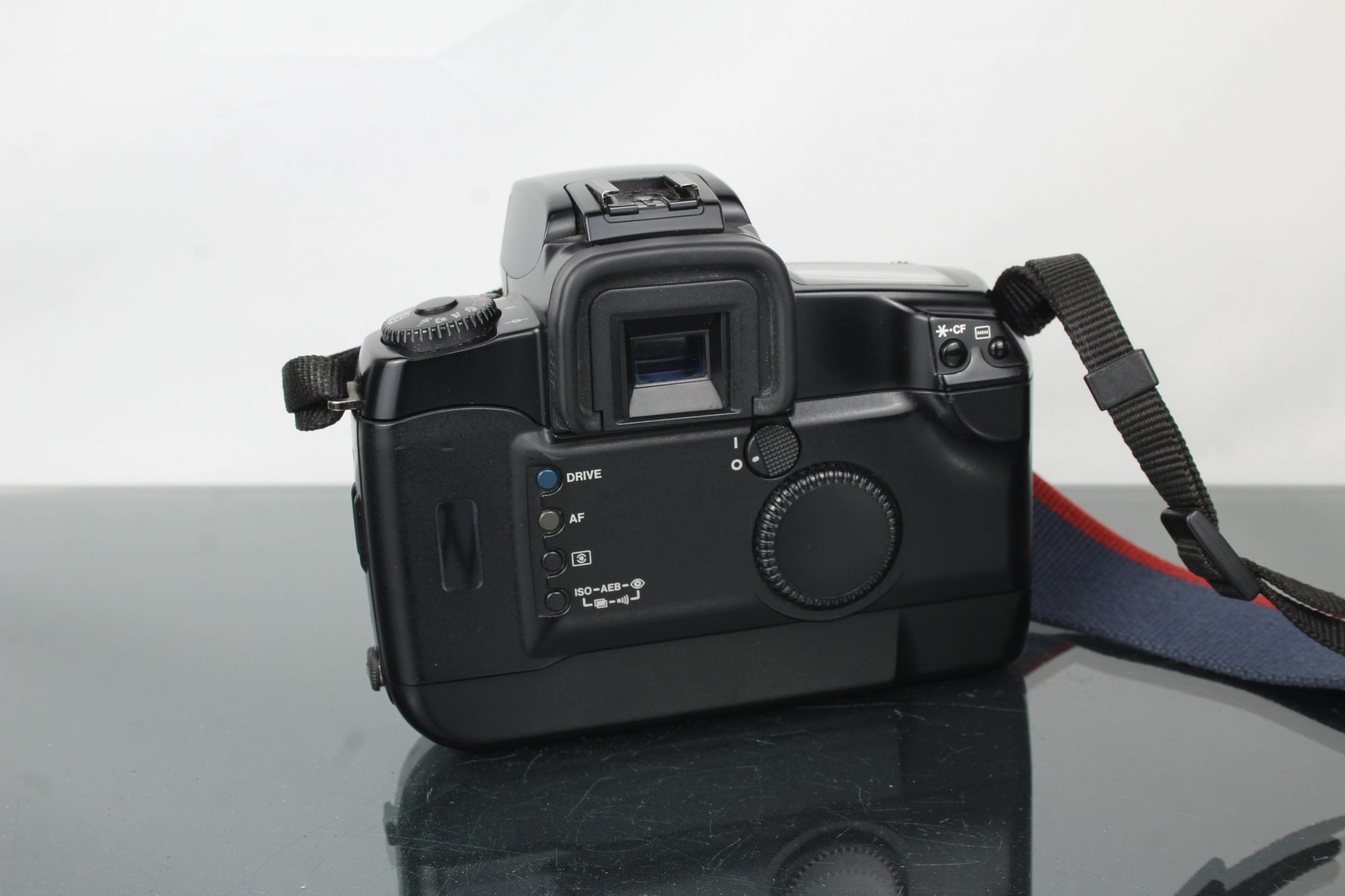 Canon EOS 5 + Canon EF 35 - 105mm 1:4.5 - 5.6 lens (EF mount) - Dutch|Thrift