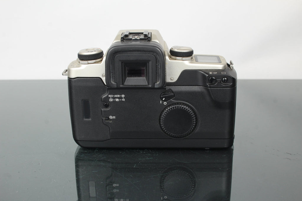 Canon EOS 50 + Canon EF 28 - 90mm 1:4 - 5.6 lens - Dutch|Thrift