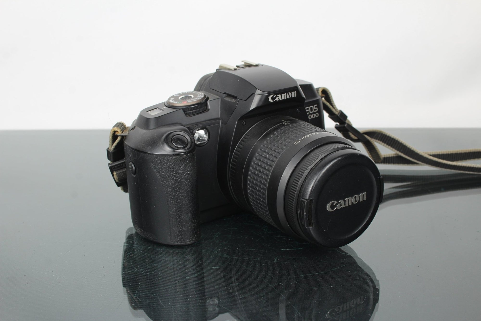 Canon EOS 5000 + Canon EF 38 - 76mm 1:4.5 - 5.6 lens - Dutch|Thrift