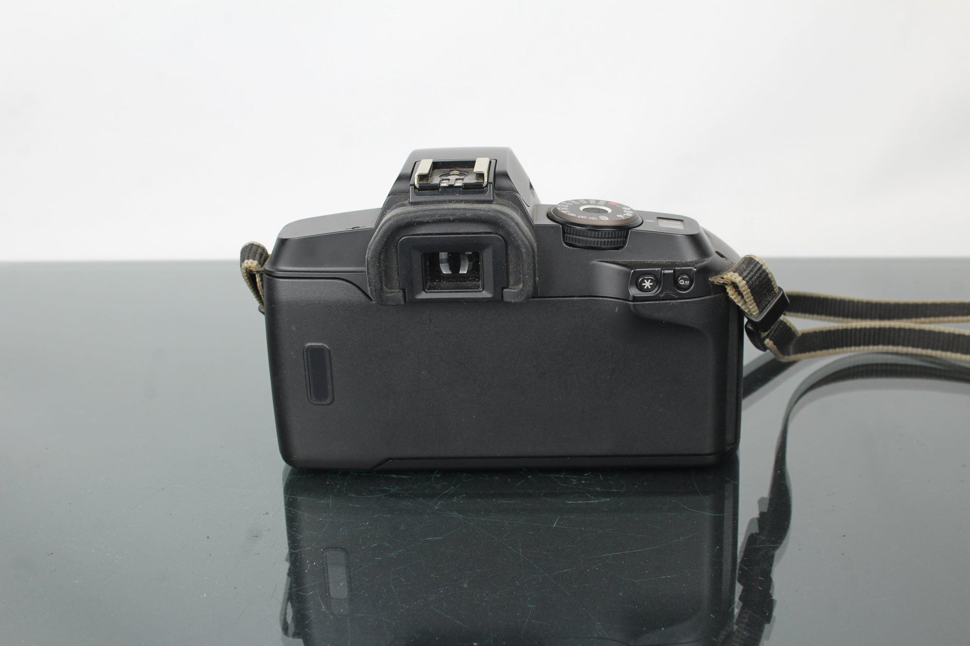 Canon EOS 5000 + Canon EF 38 - 76mm 1:4.5 - 5.6 lens - Dutch|Thrift