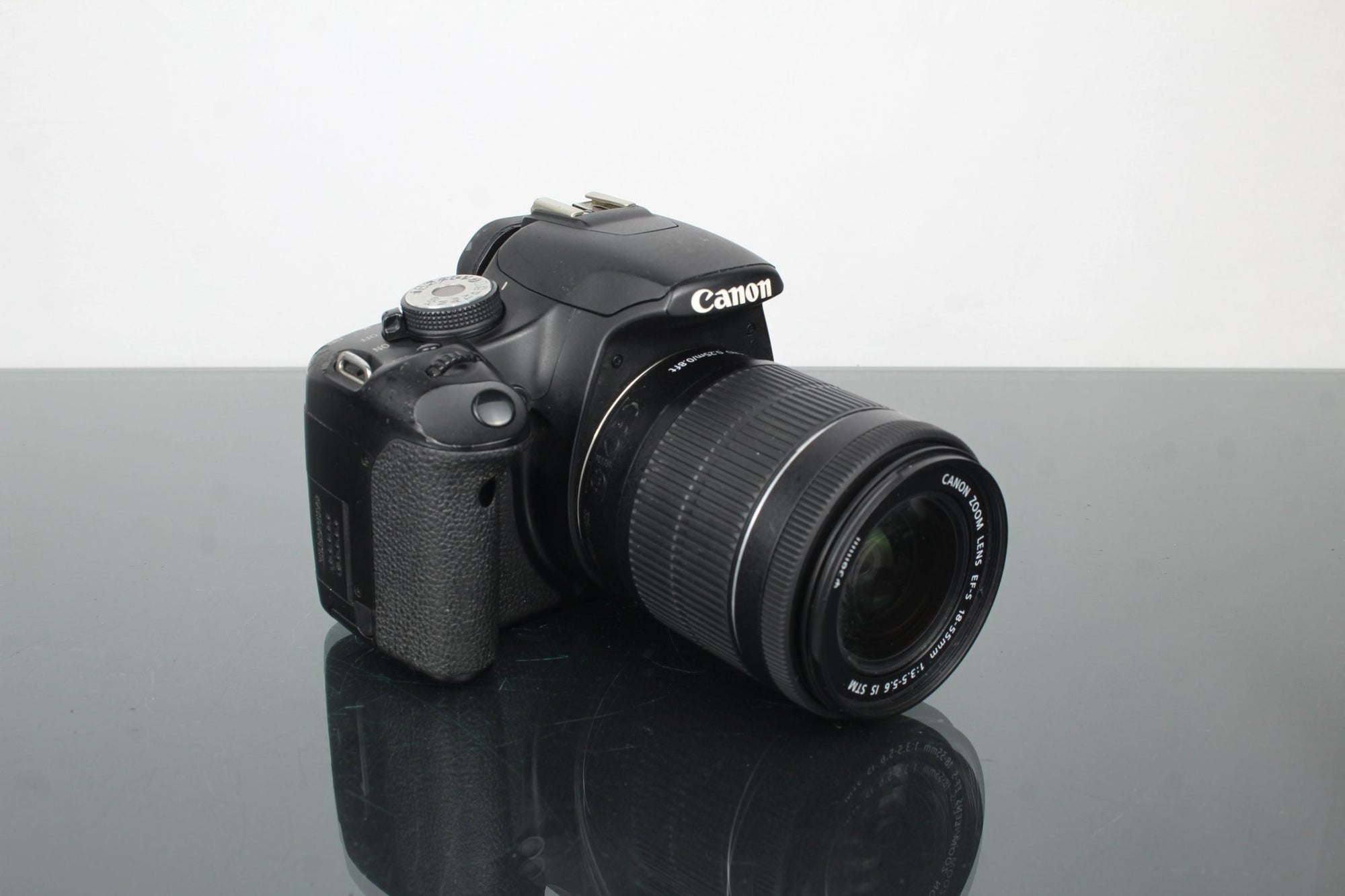 Canon EOS 500D + Canon lens - Dutch|Thrift