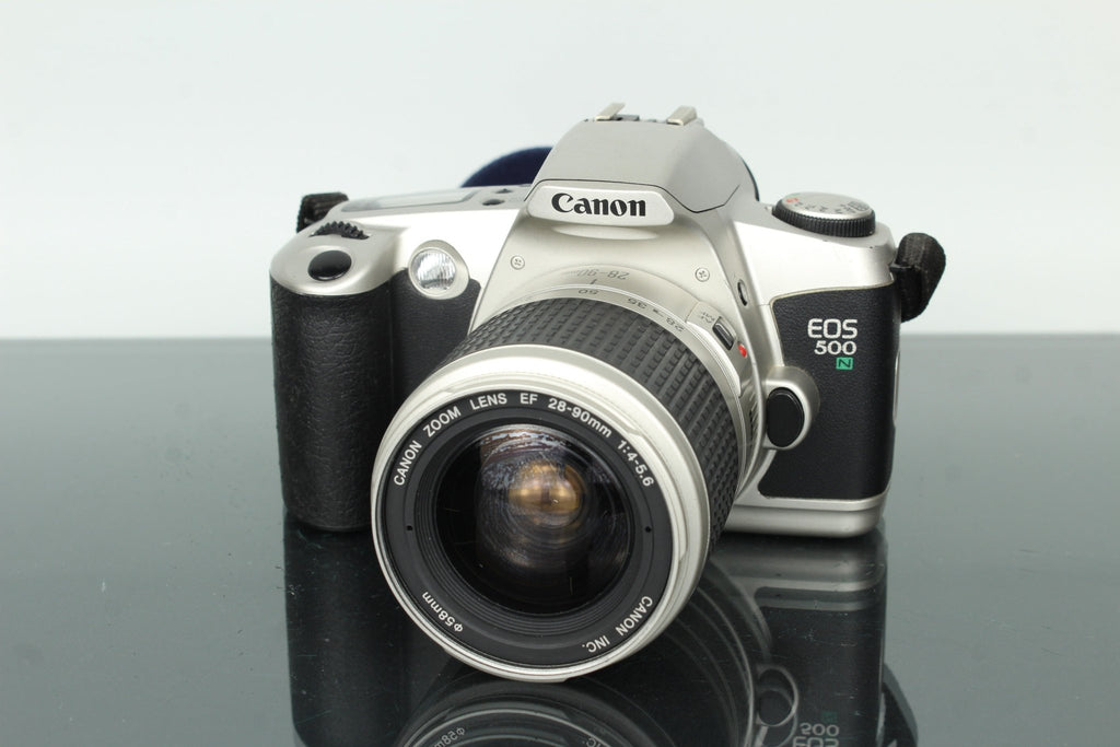 Canon EOS 500N + EF 28 - 90mm f/4 - 5.6 - Dutch|Thrift