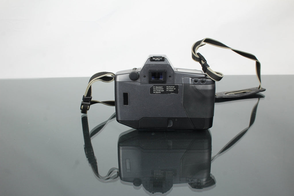 Canon EOS 600 + 35 - 135mm 1:4 - 5.6 Canon EF lens - Dutch|Thrift