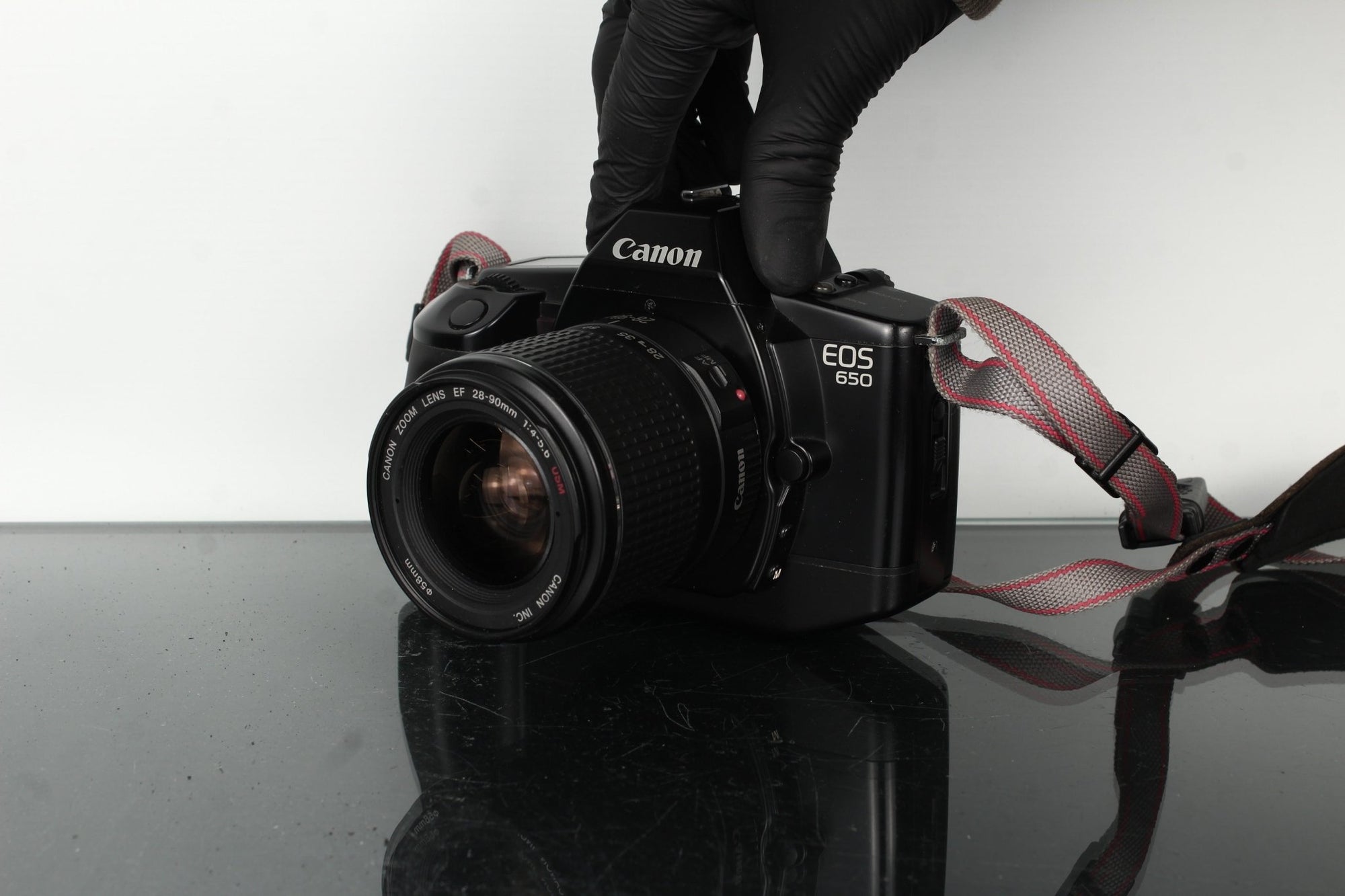 Canon EOS 650 + Canon EF 28 - 90mm 1:4 - 5.6 - Dutch|Thrift