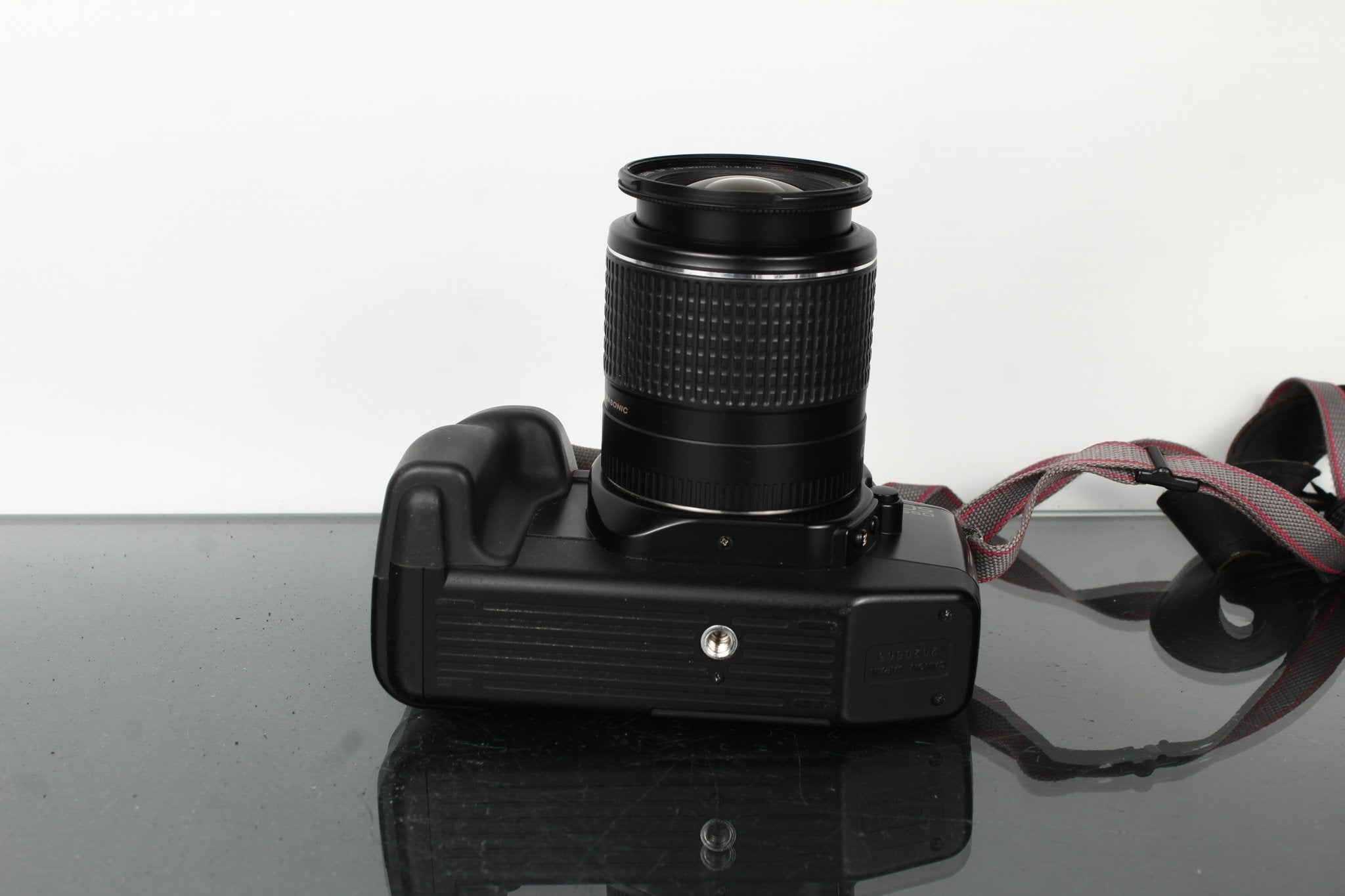 Canon EOS 650 Film SLR Camera Kit with EF 28-90mm Lens – Dutch|Thrift