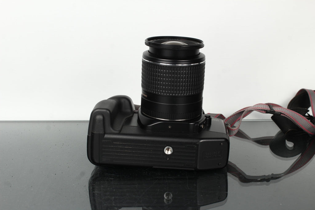Canon EOS 650 + Canon EF 28 - 90mm 1:4 - 5.6 - Dutch|Thrift