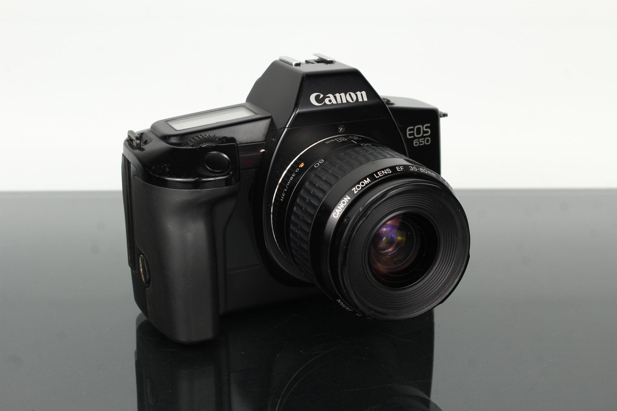 Canon EOS 650 + EF 35 - 80mm f/4 - 5.6 II - Dutch|Thrift
