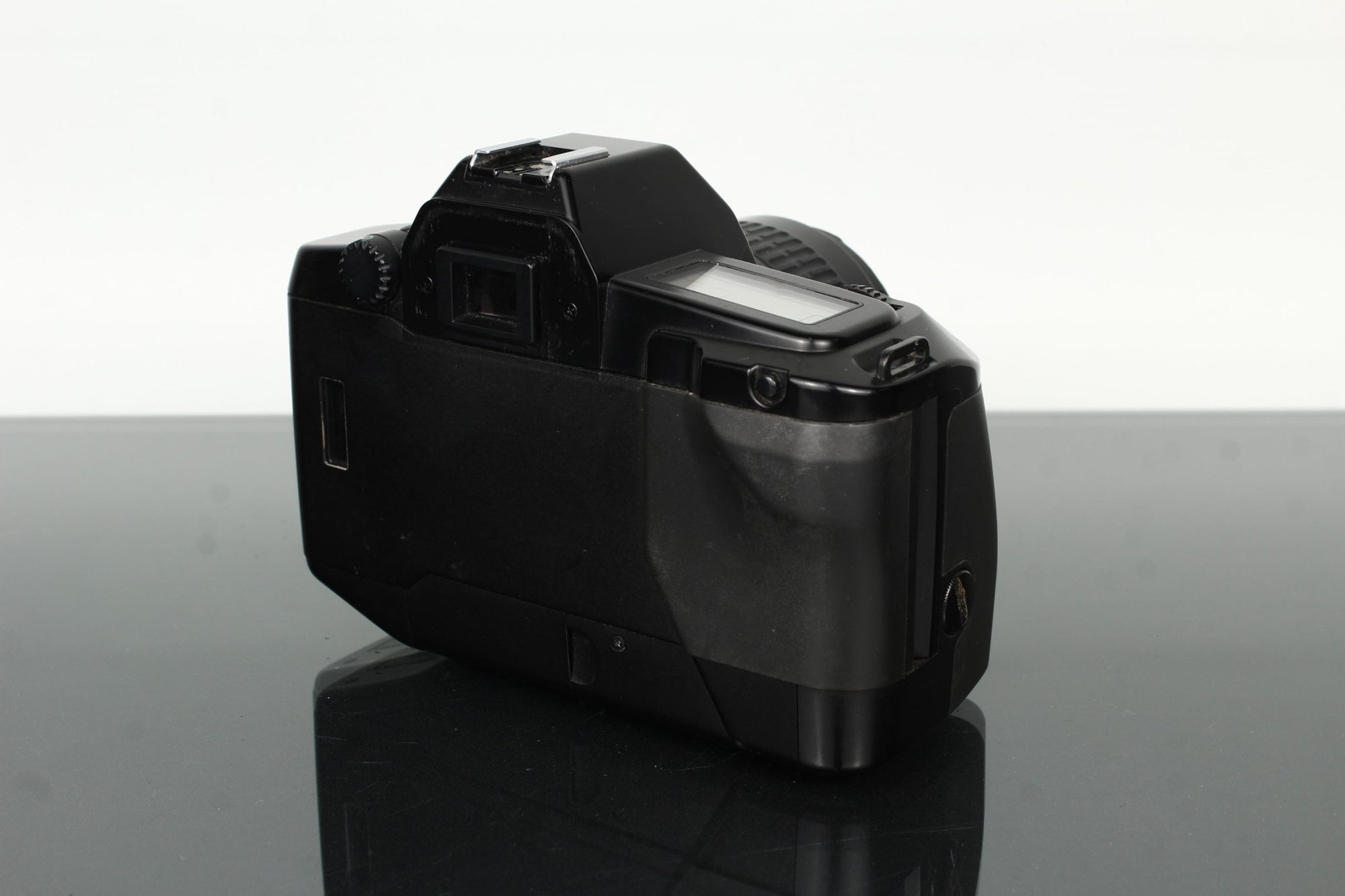 Canon EOS 650 + EF 35 - 80mm f/4 - 5.6 II - Dutch|Thrift