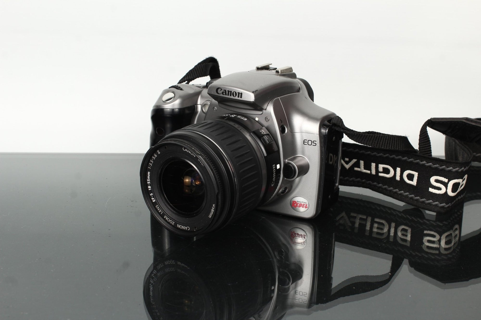 Canon EOS + Canon EF - S 18 - 55mm f/3.5 - 5.6 II - Dutch|Thrift