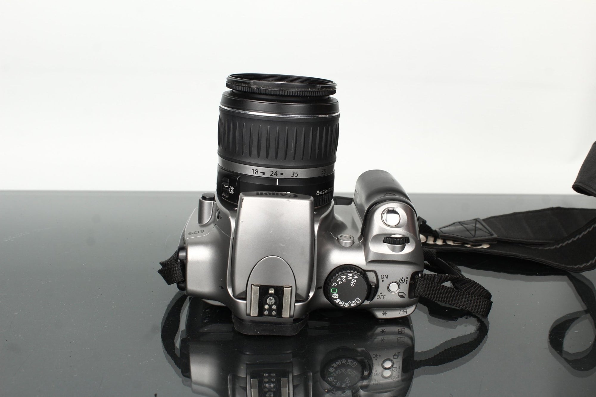 Canon EOS + Canon EF - S 18 - 55mm f/3.5 - 5.6 II - Dutch|Thrift