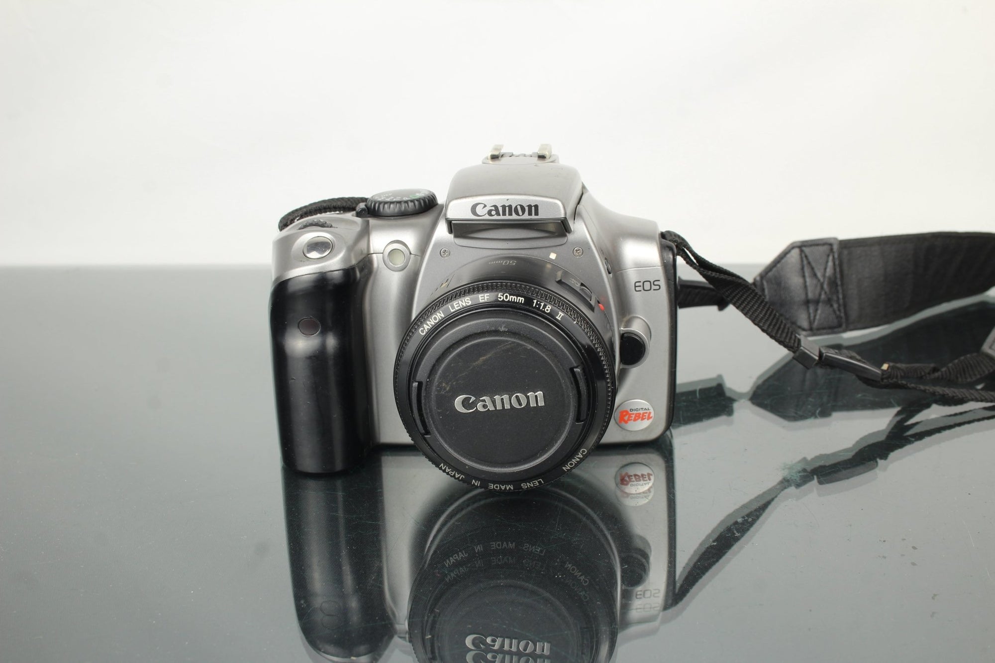 Canon EOS Rebel + 50mm 1.8 Canon lens - Dutch|Thrift