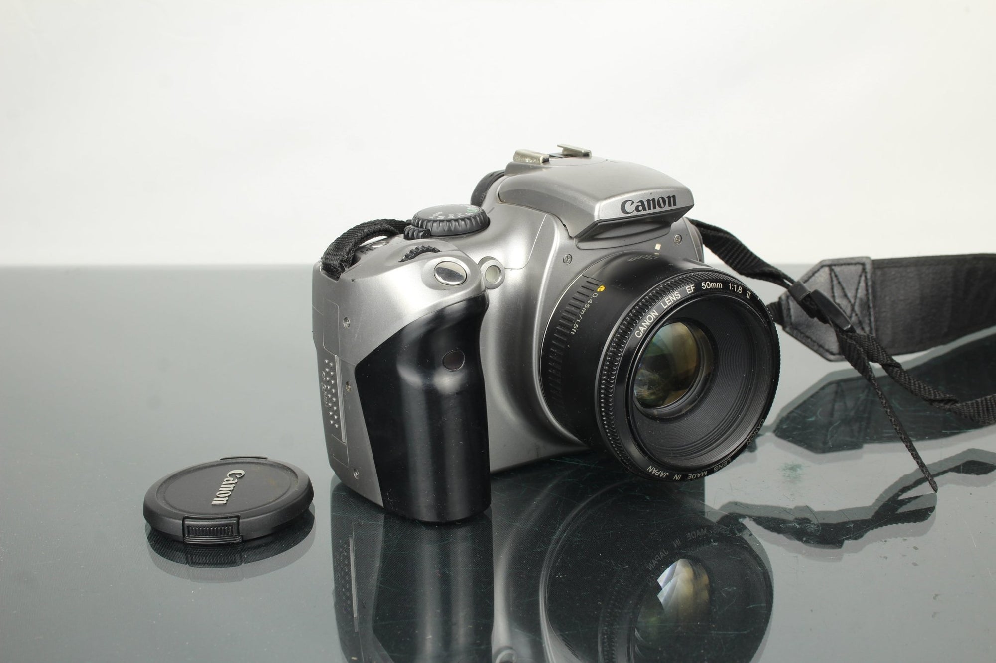 Canon EOS Rebel + 50mm 1.8 Canon lens - Dutch|Thrift