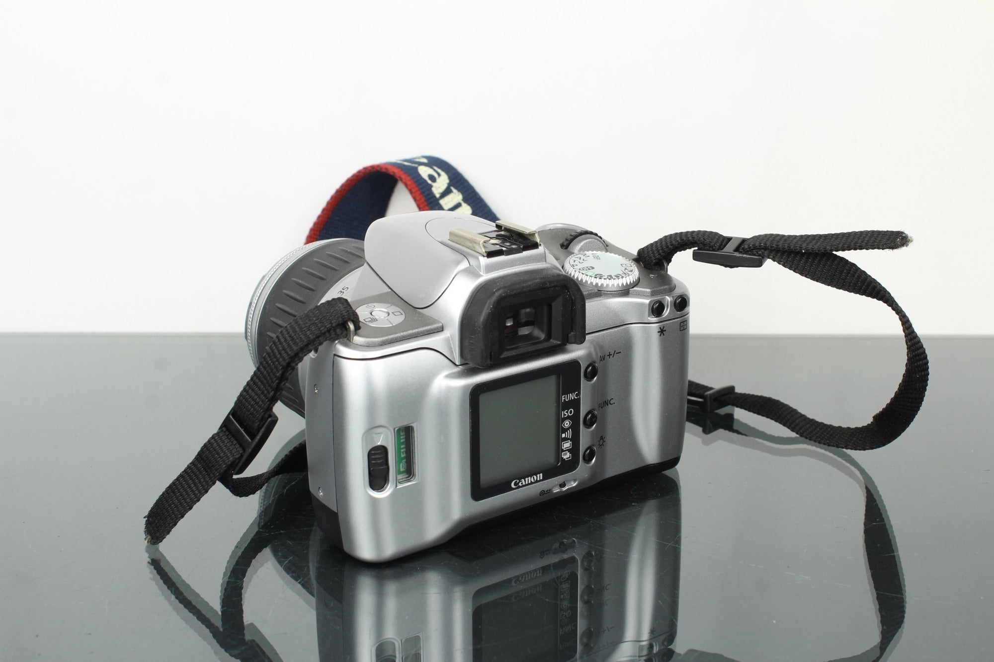 Canon EOS Rebel TI + Canon EF 28 - 90mm 1:4 - 5.6 lens - Dutch|Thrift