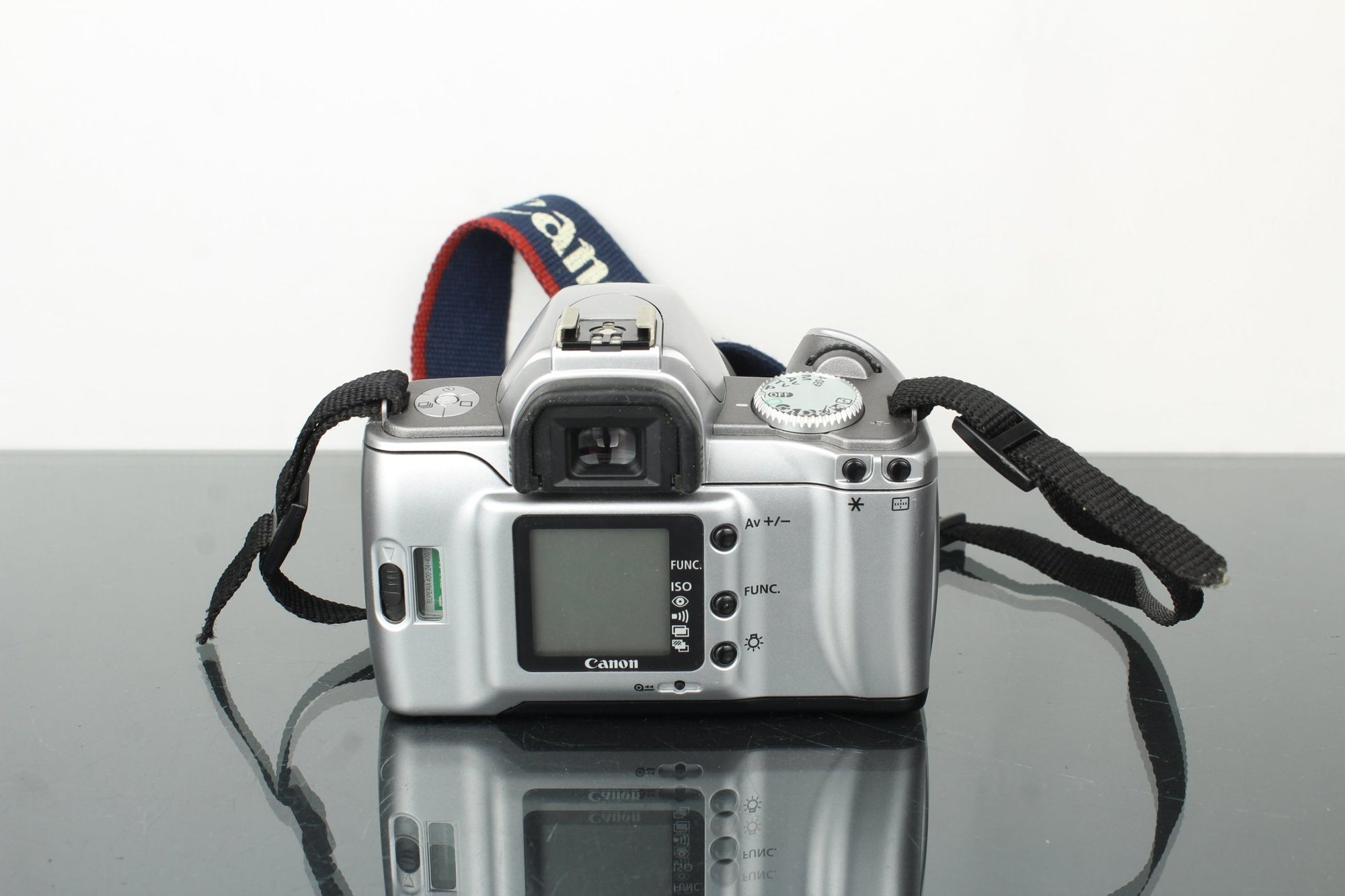 Canon EOS Rebel TI + Canon EF 28 - 90mm 1:4 - 5.6 lens - Dutch|Thrift