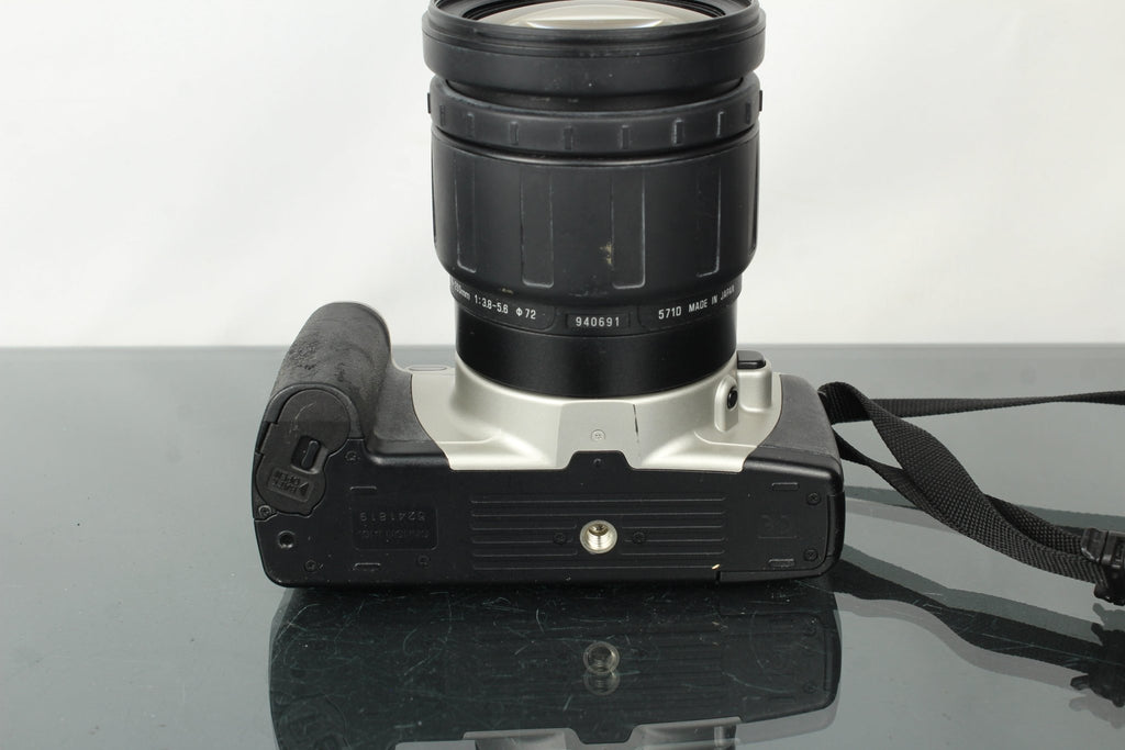 Canon EOS300 + Tamron AF Aspherical LD 28 - 200mm 1:3.8 - 5.6 (Canon EF mount) - Dutch|Thrift