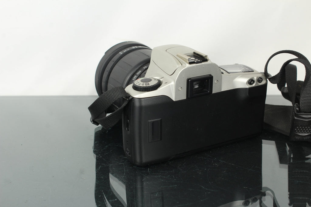 Canon EOS300 + Tamron AF Aspherical LD 28 - 200mm 1:3.8 - 5.6 (Canon EF mount) - Dutch|Thrift