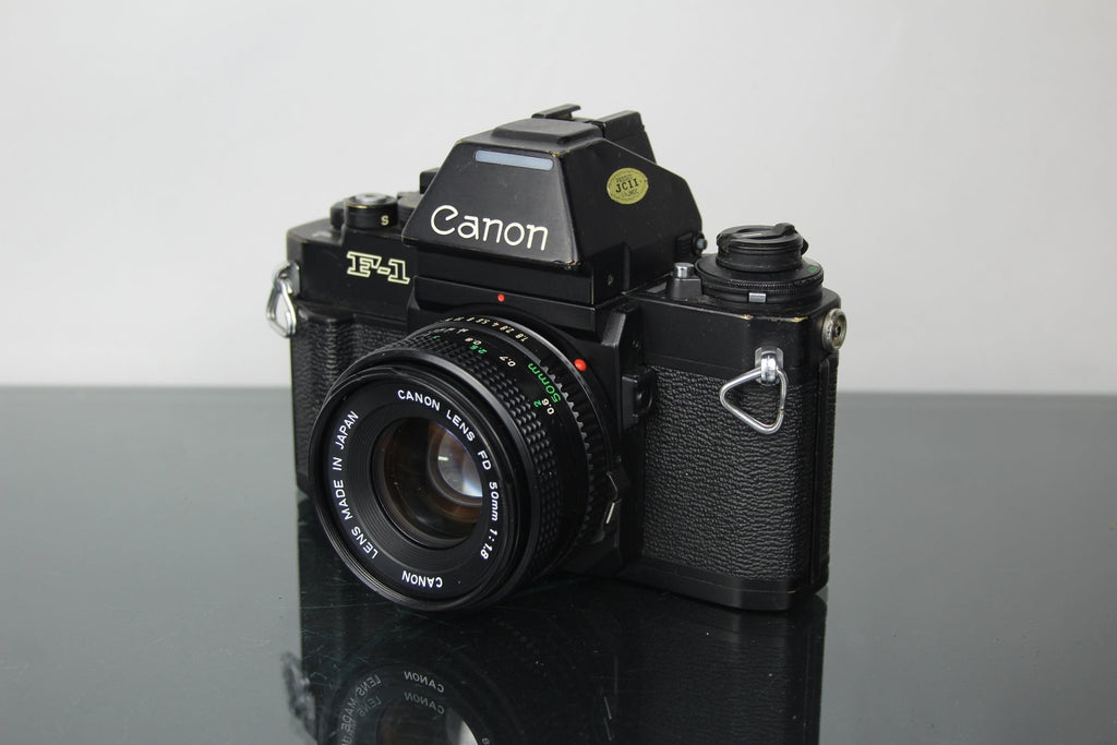 Canon F - 1 + 50mm 1.8 FD lens - Dutch|Thrift