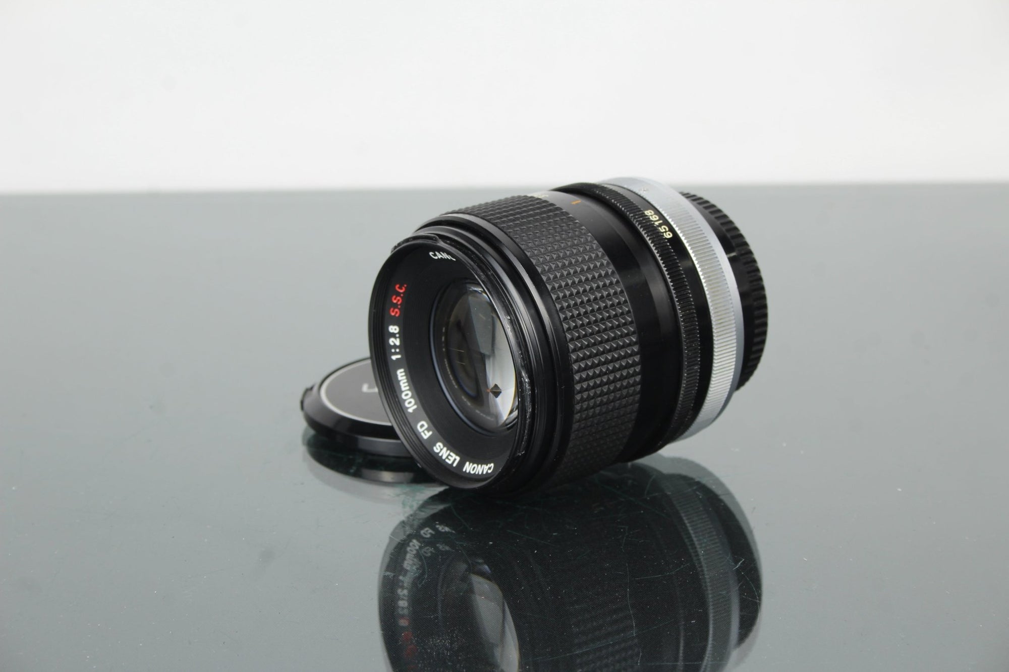 Canon FD 100mm 1:2.8 S.S.C. lens (FD mount) - Dutch|Thrift