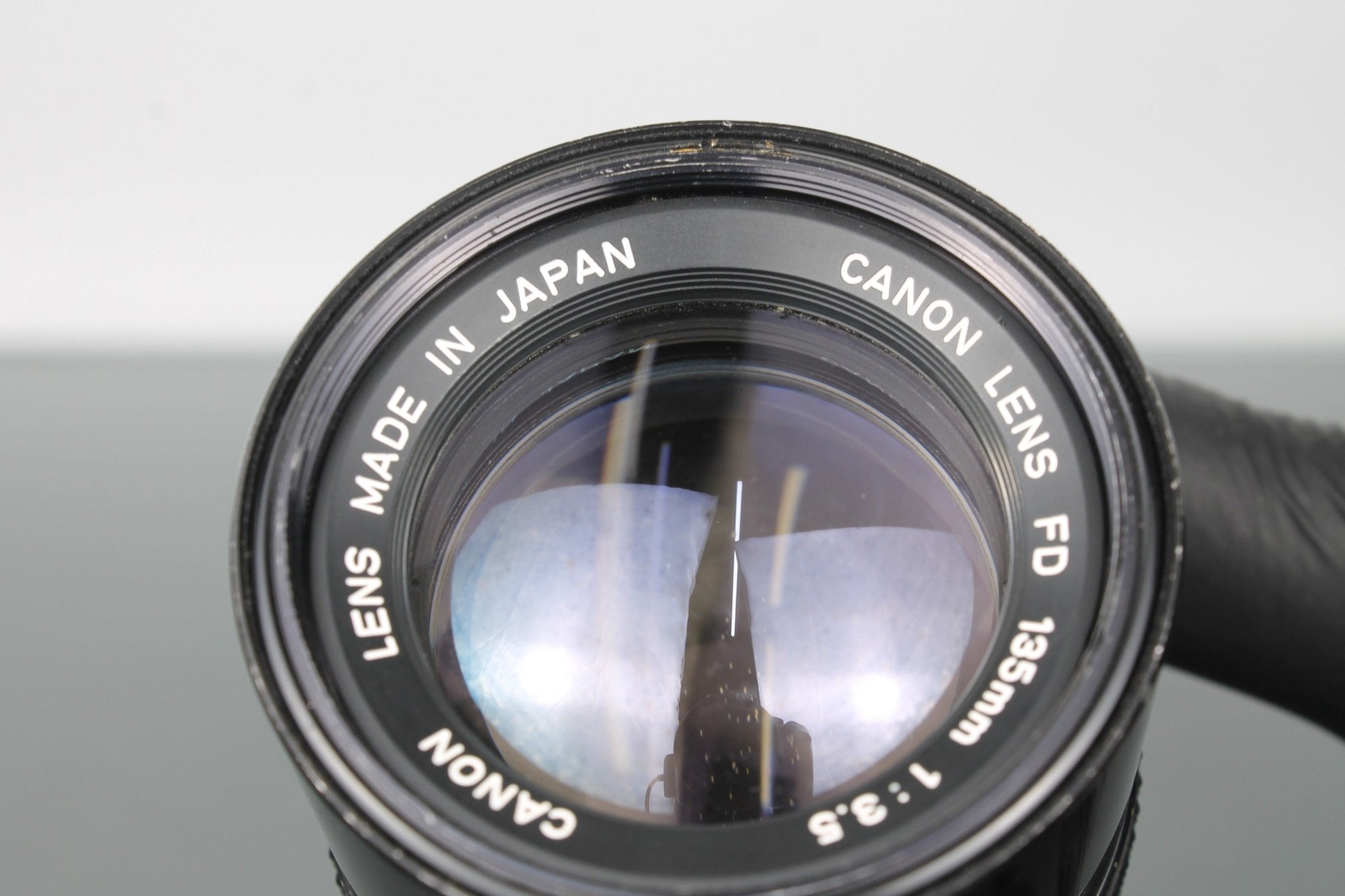 canon lens 135mm FD 1 2.5 kenko保護レンズ付き Canon FD 135mm F2.5 | No Surprises