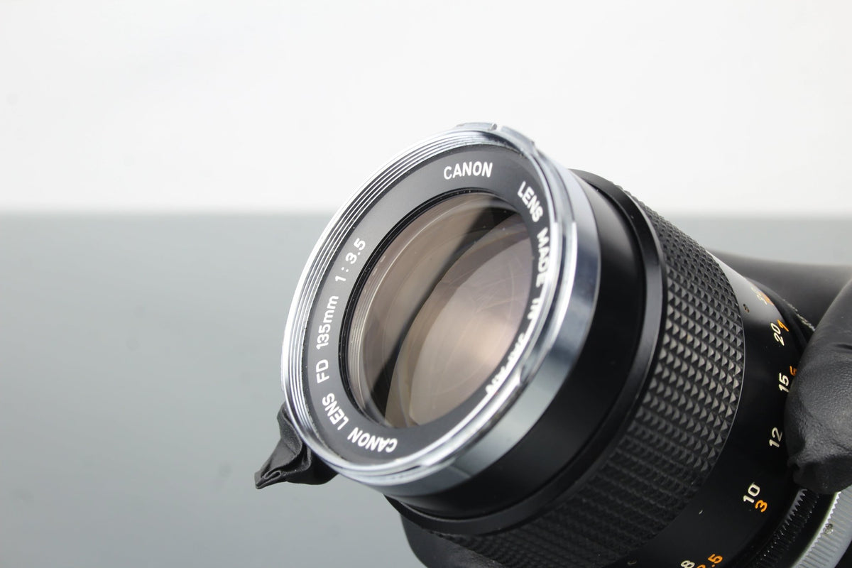 Canon FD 135mm 3.5 (FD Mount) - Dutch|Thrift