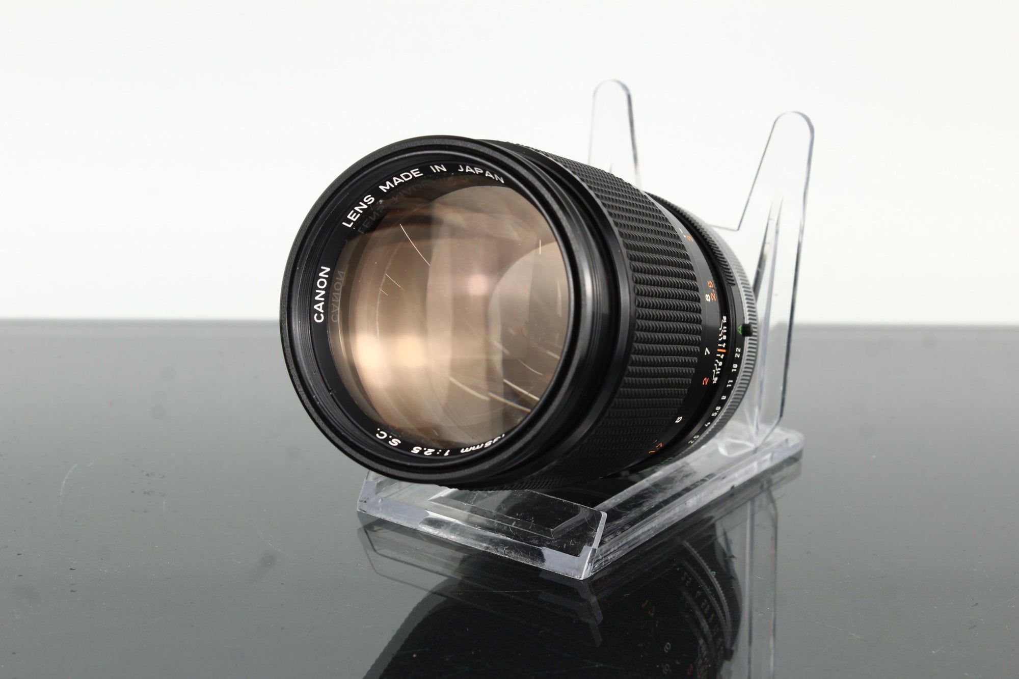 Canon FD 135mm f/2.5 S.C. - Dutch|Thrift