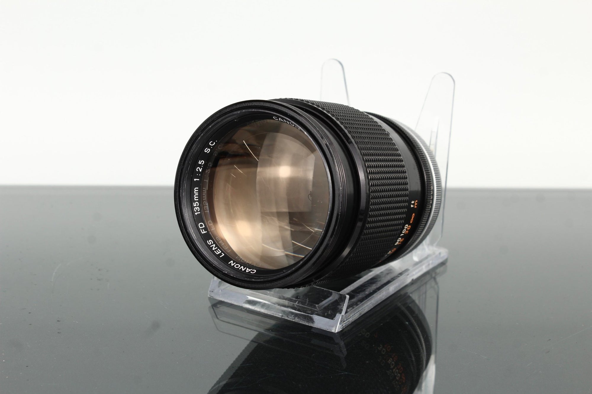 Canon FD 135mm f/2.5 S.C. - Dutch|Thrift