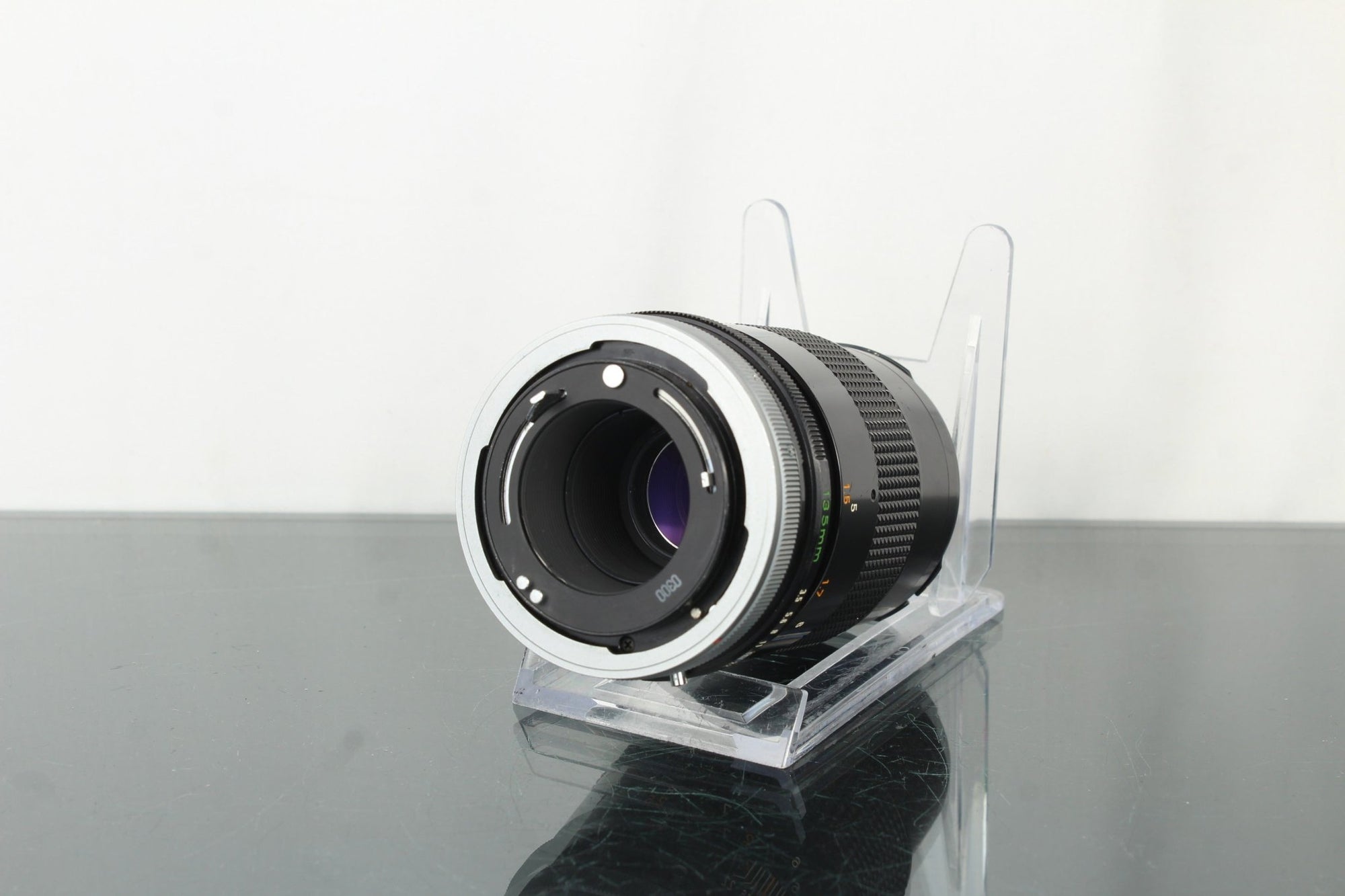 Canon FD 135mm f/3.5 - Dutch|Thrift