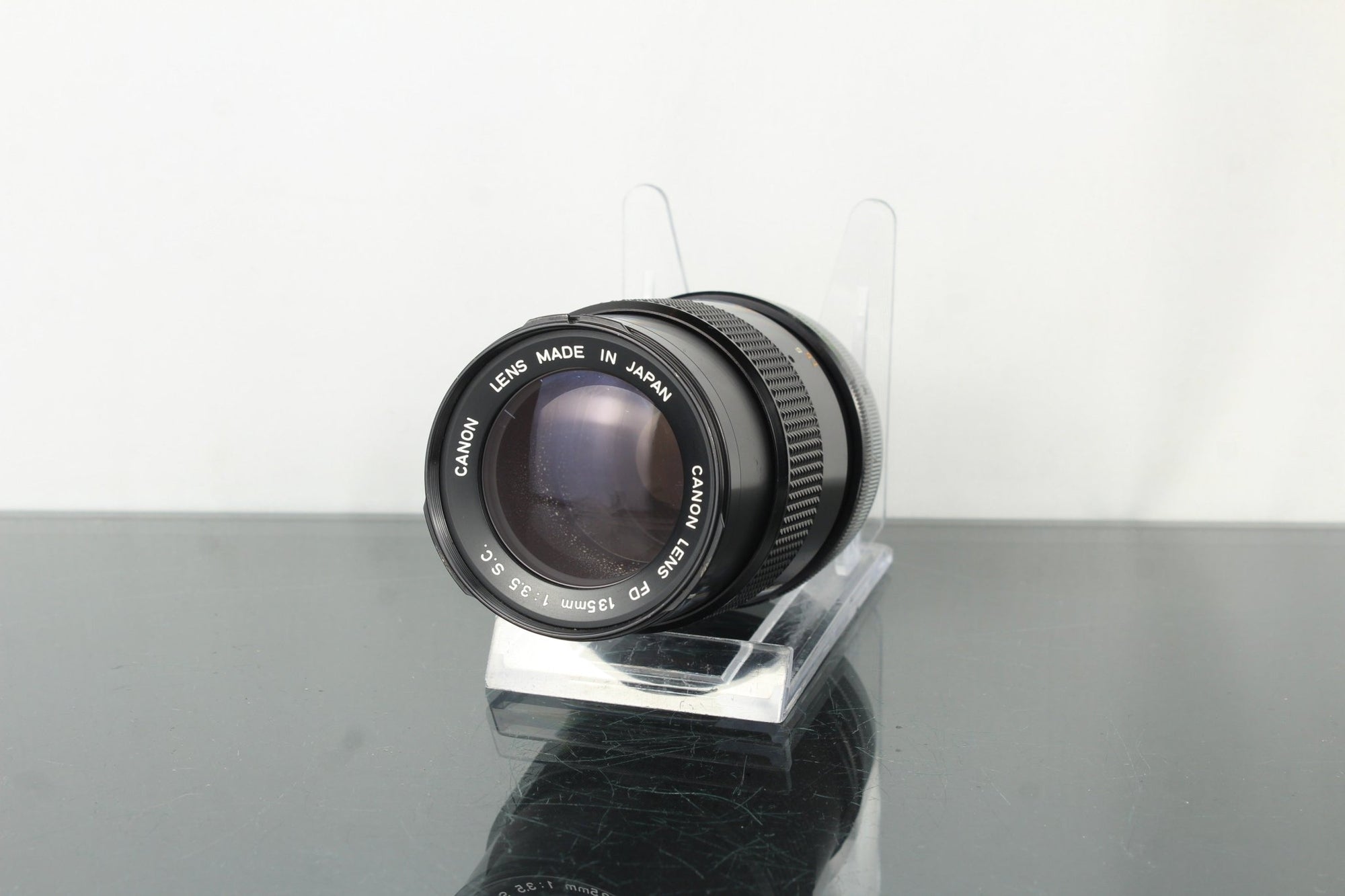 Canon FD 135mm f/3.5 - Dutch|Thrift
