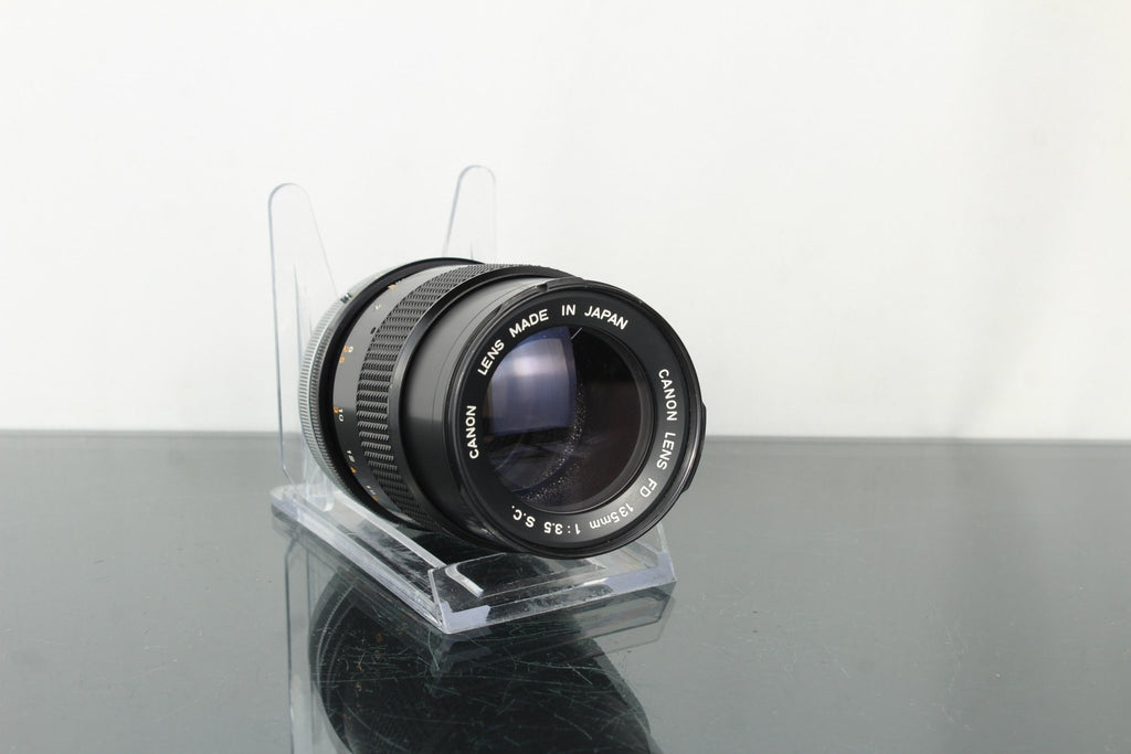 Canon FD 135mm f/3.5 - Dutch|Thrift
