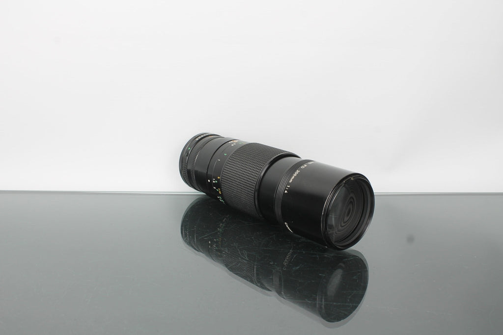 Canon FD 200mm 1:4 - Dutch|Thrift