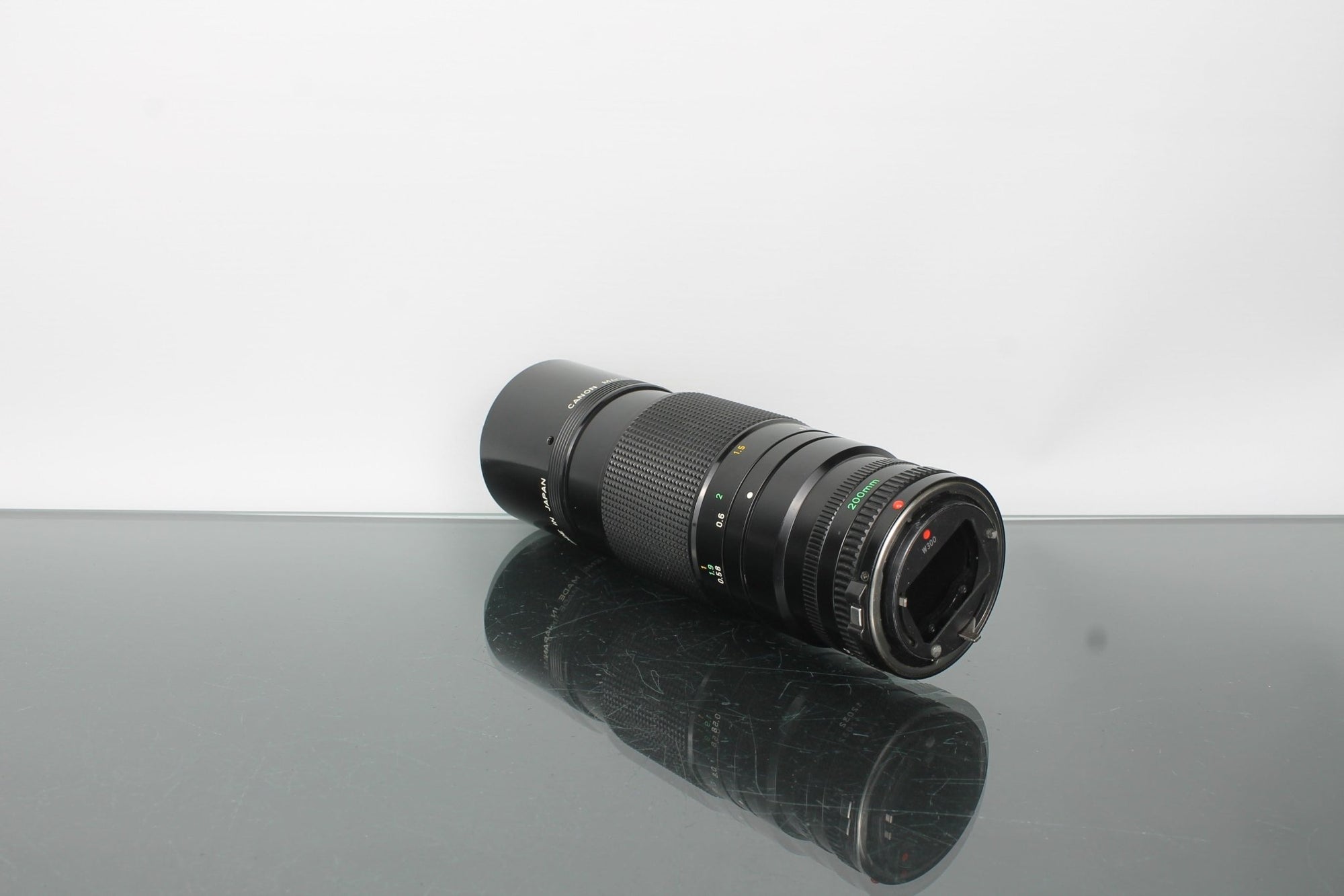 Canon FD 200mm 1:4 - Dutch|Thrift