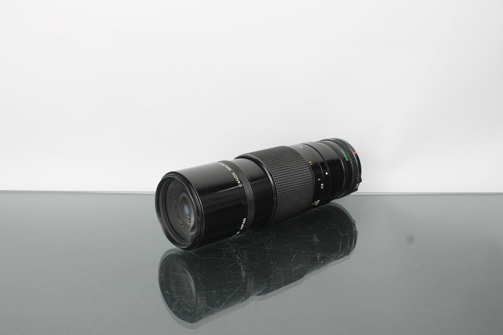 Canon FD 200mm 1:4 - Dutch|Thrift