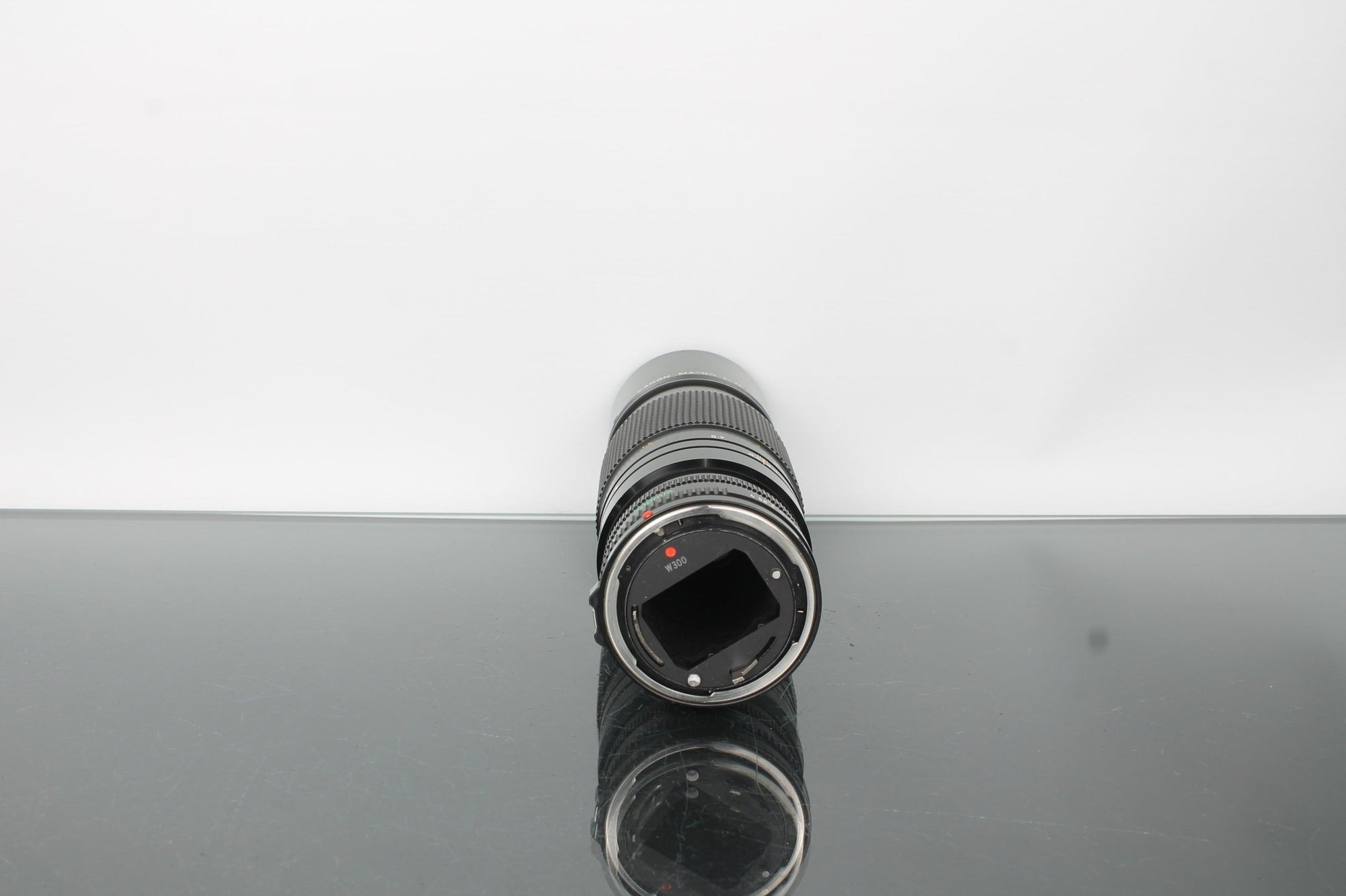 Canon FD 200mm 1:4 - Dutch|Thrift